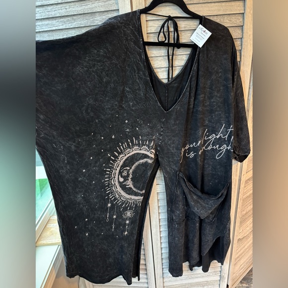 KB Dream line Split Tee Your Light is Enough - Picture 4 of 5